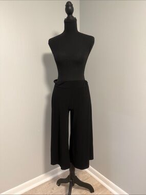 Larry Levine Black Wide-Leg Culotte Pants